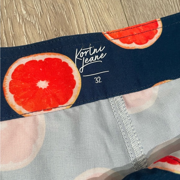 Kortni Jeane Mens Size 32 Swim Trunks - Picture 2 of 6